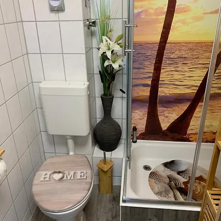 Best-preis Mit Netflix, Self-check-in, Ebike Ladestation Im Fahrradraum, Wlan - Direkt Am Elberadweg Im Herzen Von Wittenberge